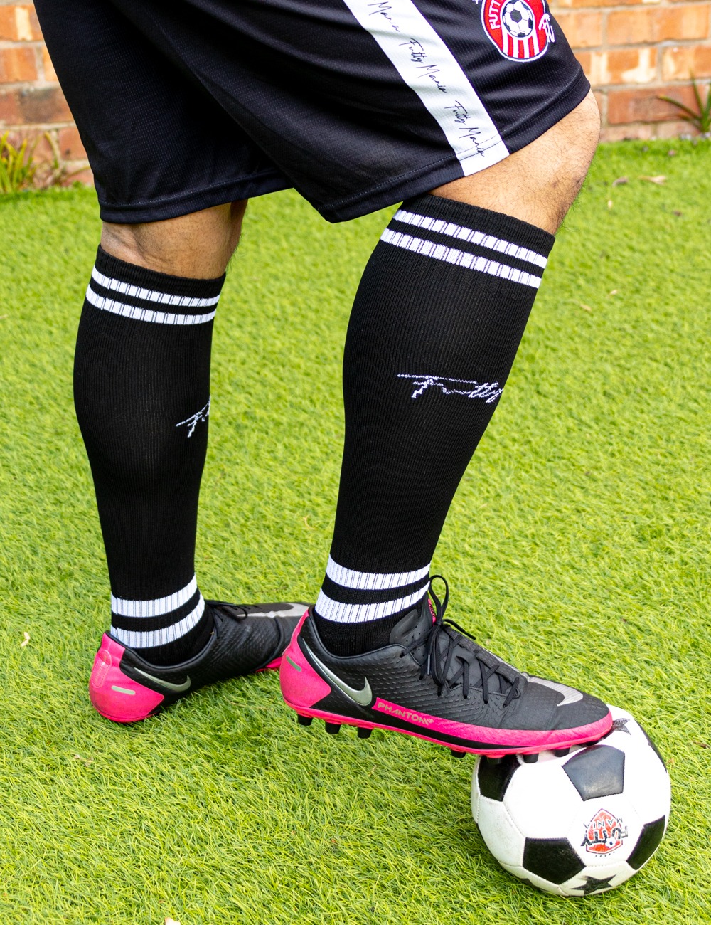 FM53 – Football Gripper Socks Boots Pic